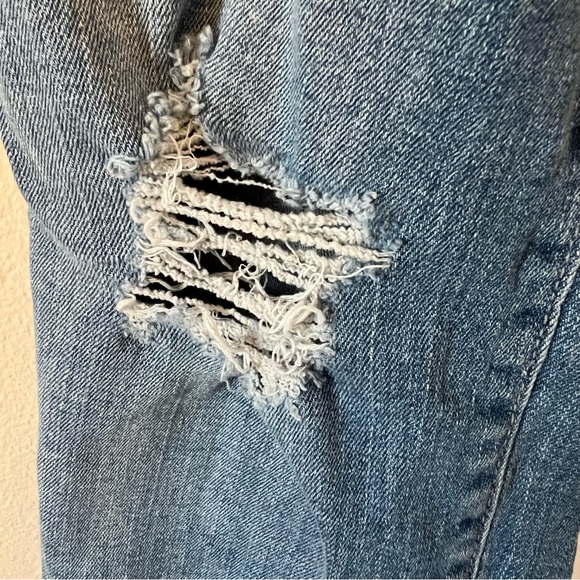 Old Navy Maternity Rockstar Super Skinny Full Panel Jean pants. Size 12 Short - Picture 8 of 10